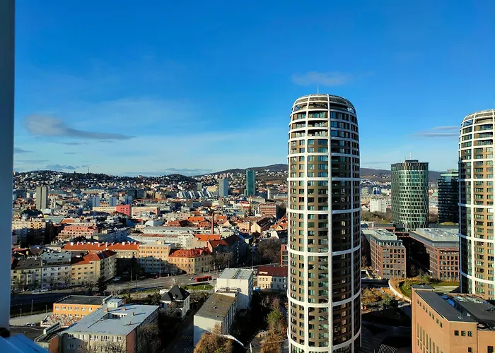 شقة Sag Romantic 22 Floor Panorama Free Parking Free Wifi براتسيلافا