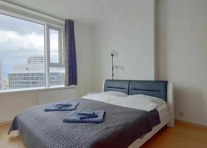 Sag Romantic 22 Floor Panorama Free Parking Free Wifi * براتسيلافا