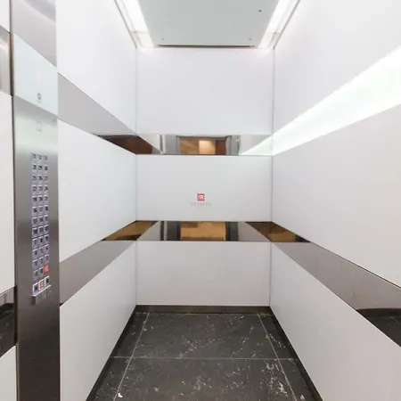 Sag Romantic 22 Floor Panorama Free Parking Free Wifi Lägenhet