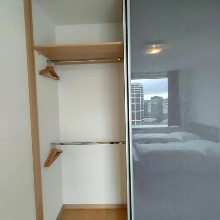 Sag Romantic 22 Floor Panorama Free Parking Free Wifi ברטיסלאבה